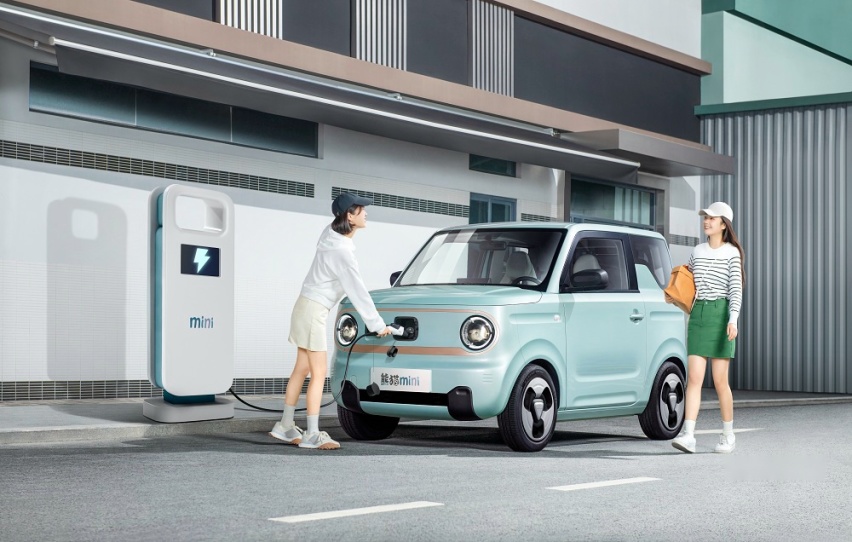 仅售3.99万元起 “国宝级”微型电车吉利熊猫mini正式上市