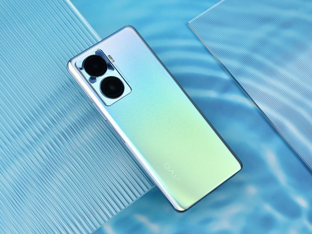 【有料评测】vivo Y77评测：80W快充的千元机体验如何？