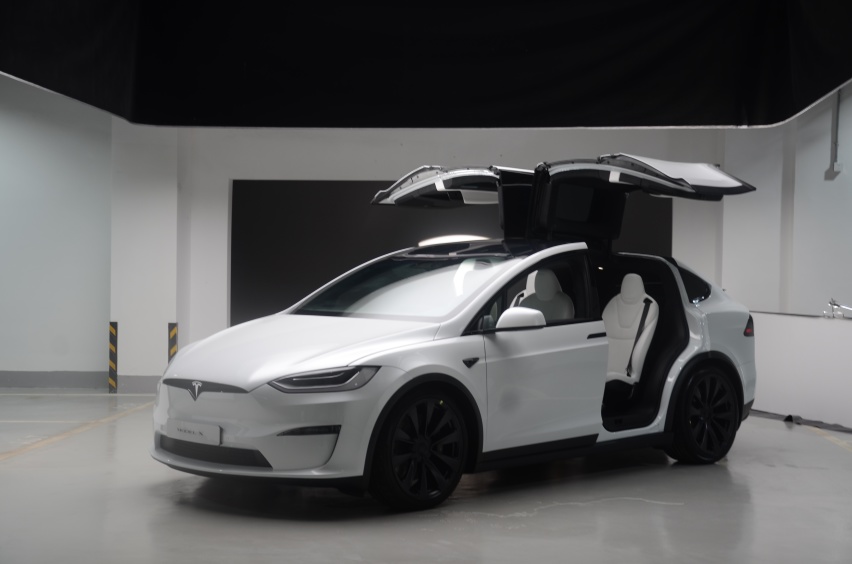 静态感受特斯拉Model S Plaid，静若处子的极简，动如脱兔的张