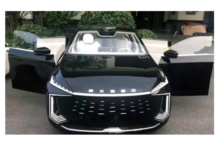 奇瑞颠覆SUV 对开门+2.0T 星途瑶光实拍