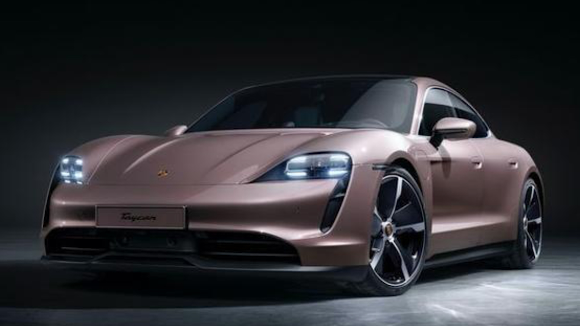 rTaycanT܇ۃrع m400km