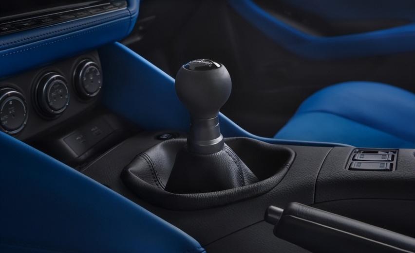 设计新颖/3.0T V6发动机够强悍，日产Z海外市场售价曝光！