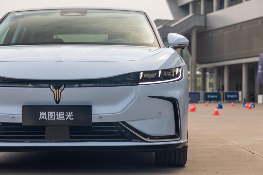 钻石价格大跳水，中国一个省“干”掉了西方的营销神话？