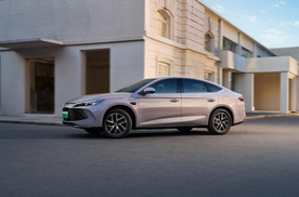 限时超级置换补贴价9.28万起，2026款秦L DM-i上市