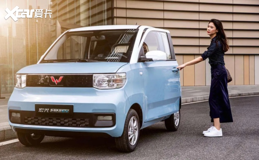你们要的五菱宏光BIG EV来了，开门能挡一条路！