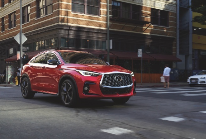 成都车展：CVT变速箱+老掉牙内饰，英菲尼迪QX55拿什么卖40万？