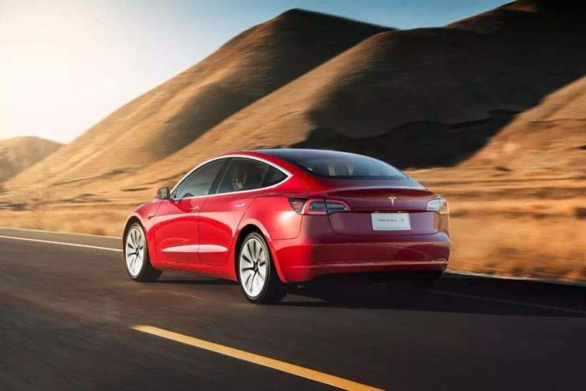 连宝马3系都要玩纯电动了，Model 3还会是唯一的选择？