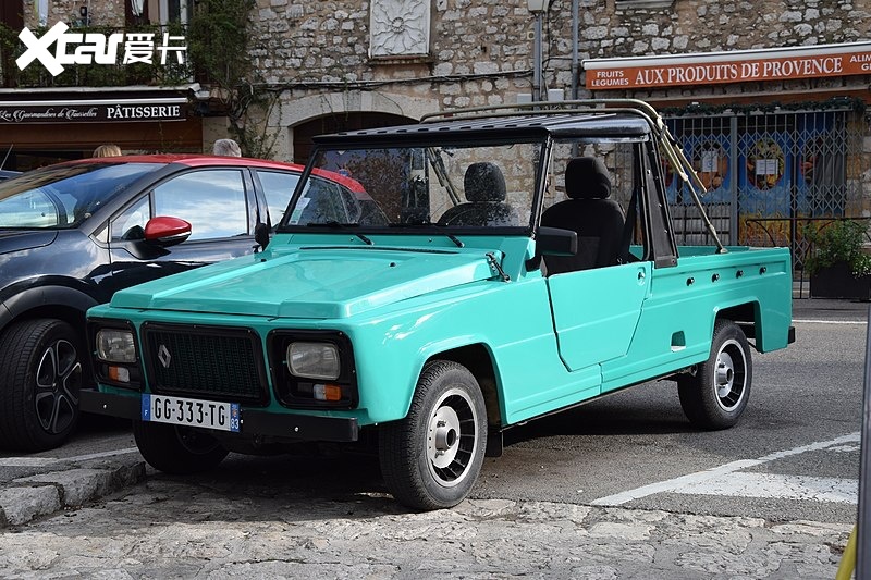 雷诺最早的敞篷车型之一:雷诺rodéo