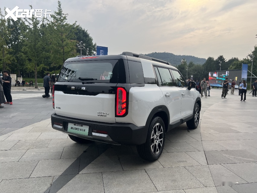 是超值还是妥协？8.39万起售，北京越野BJ30旅行家上市