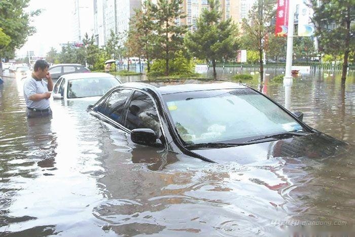 高温之后又是暴雨，新能源车真得警惕泡水问题