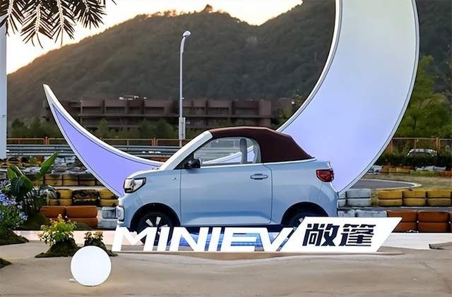10万不到的五菱敞篷车，为什么还觉得“贵”？