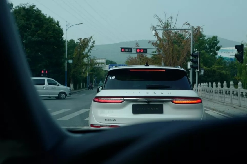 冒险家推出混动版，林肯一不小心造了辆性能车