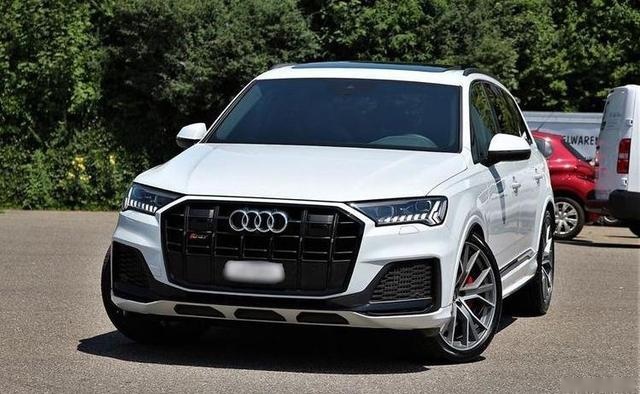 新款奥迪SQ7海外实拍 4.0T配四驱加速暴力