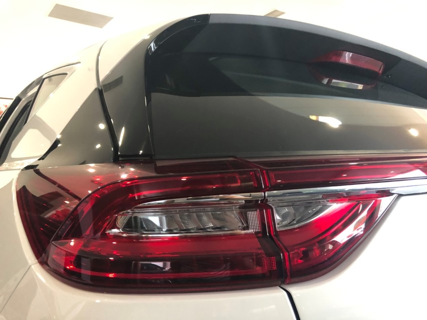 ​【不羁聊车】红旗首款纯电SUV，试看E-HS3如何定义精致
