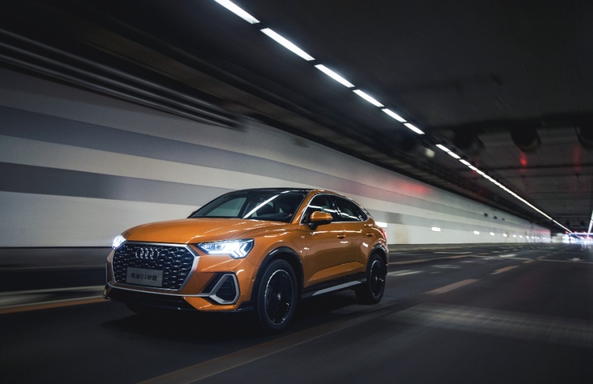 奥迪Q3 Sportback：加两“弧”我就是Q8丨早安汽车