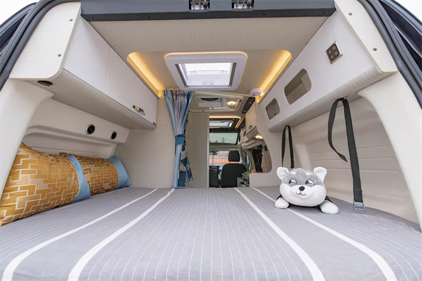 2022款瑞弗启界R500穿越版，福特新全顺V362打造精致旅居车