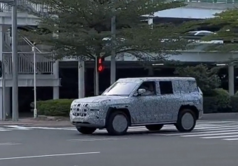 比亚迪可能推出百万级豪车，迈凯伦将推出电动轿车