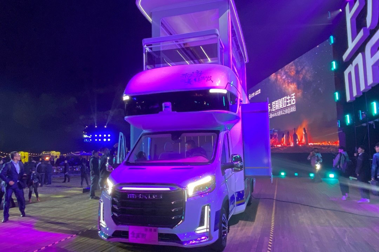 房车还能变别墅？上汽大通Maxus V90房车
