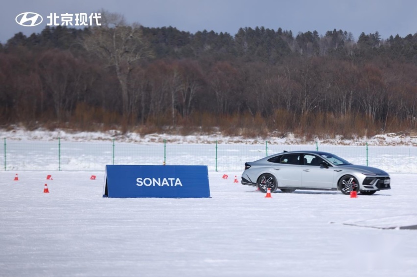 冰雪迎战！第十一代索纳塔勇闯漠河北极村