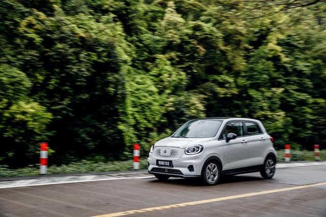 试驾|续航403km，预售价8万内，这台纯电小车还配人脸识别