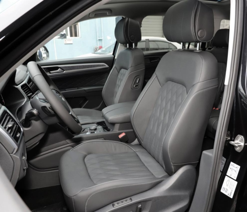 家用中大型七座SUV，福特探险者和大众途昂怎么选？