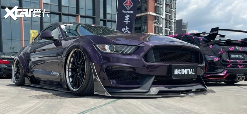 受父亲影响打造宽体福特Mustang，底盘灯让我成为
