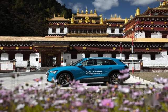 豪华纯电SUV C级市场，e-tron的“对手”只有自己