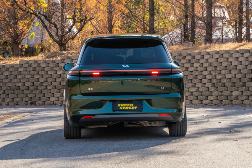理想L8中大型SUV 智能驾驶很好用 车内娱乐设施丰富