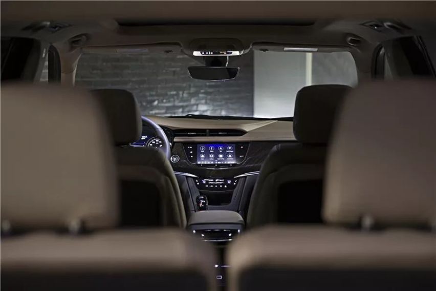车长超5米的“大三排”豪华SUV，凯迪拉克XT6即将登陆国内