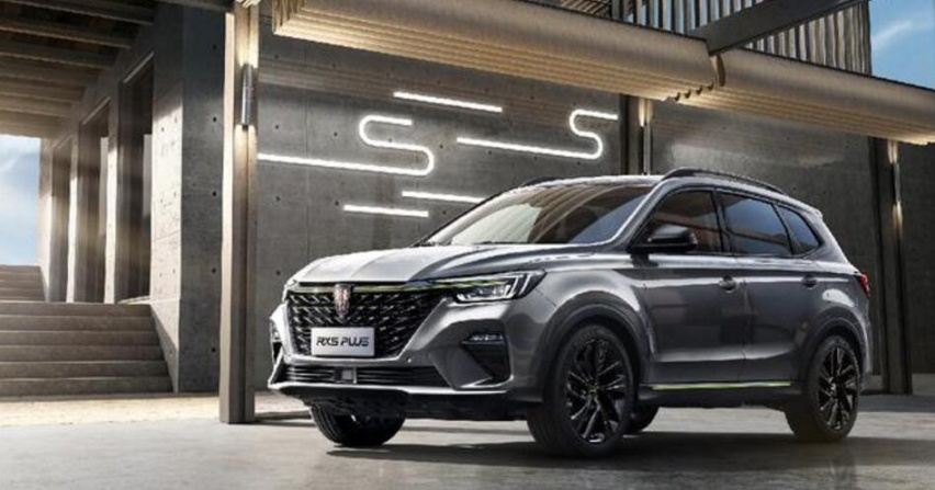 比CS75 PLUS潮 双大屏加持 1.5T耗油仅6.8L