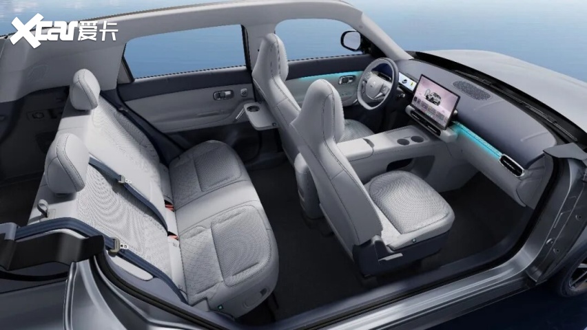 一路都灵的“伴侣车” 6.58万元起零跑A10全球上市