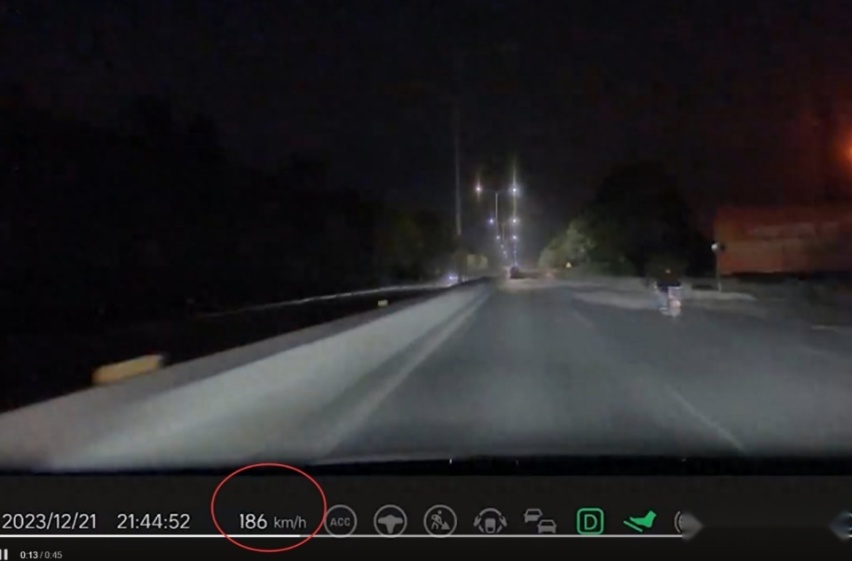 理想L7重大事故，AB柱全断，车顶被掀开，理想公布事故视频惹争议