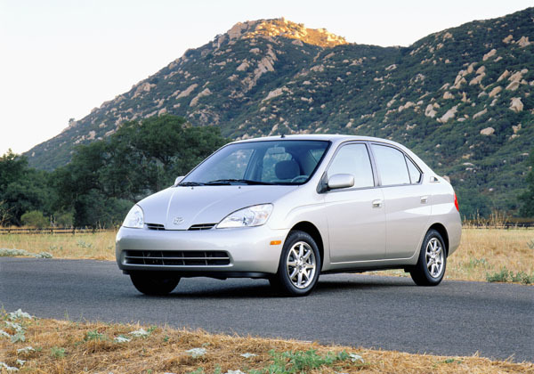 1997年推出的第一代普锐斯