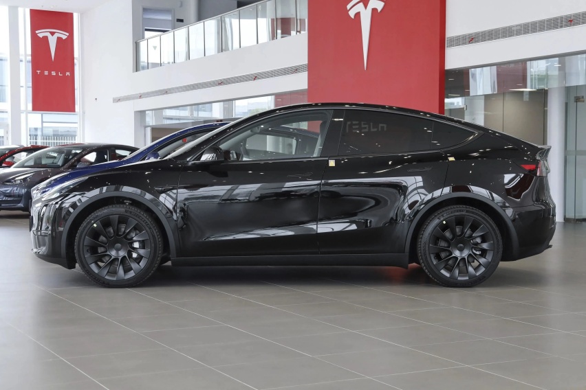 深蓝S7即将开启预定，竞争Model Y，提供纯电和增程版可选