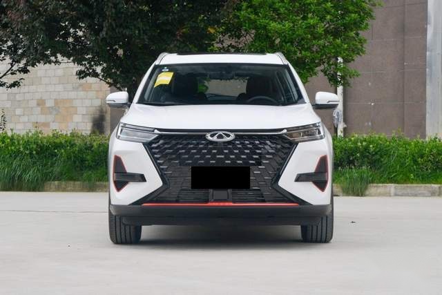 瑞虎8 PRO杀到！17万不到买2.0T的7座中型SUV，还带四驱！