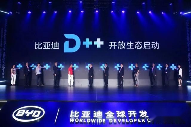 从产品引领者到产业引领者 王传福布下百年大局