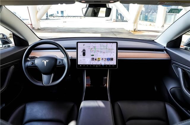 《电评车》Model 3:革燃油车的命,只是因为技术?
