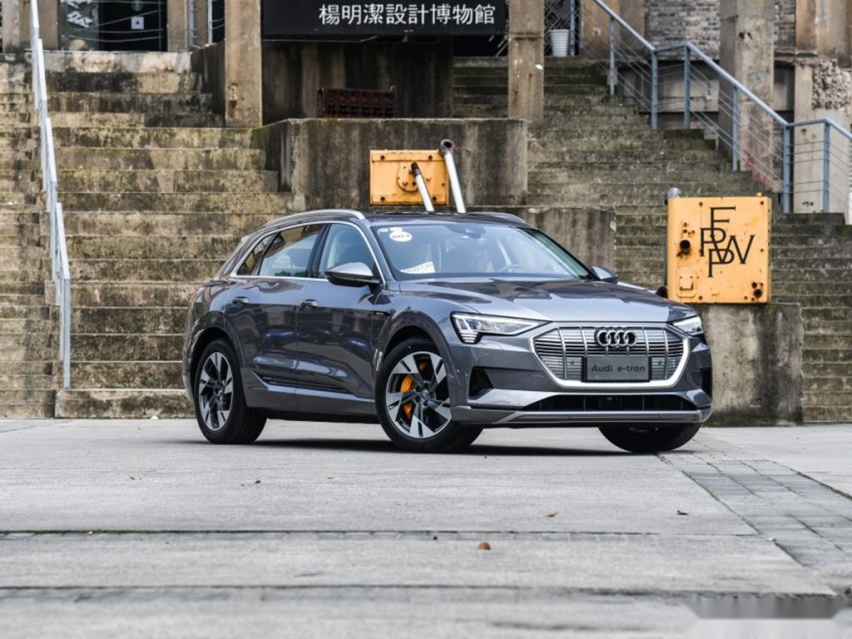 挑战MODEL X，奥迪e-tron将于11月18日上市