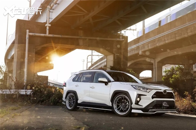 高端大气上档次全新rav4荣放改装来了