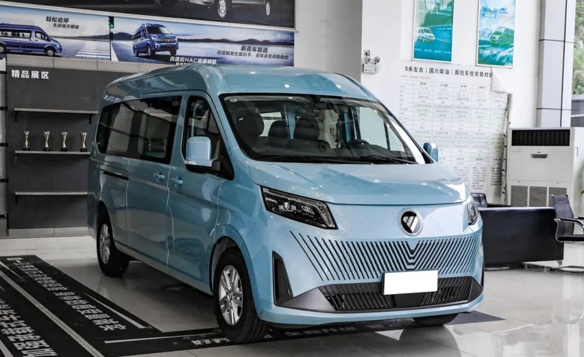更像MPV PLUS版的轻客，图雅诺大V亮点多多对于许多消费者而言，自