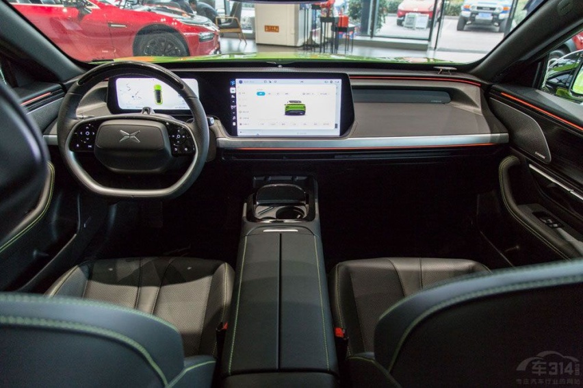 Model 3对比小鹏P7 价格相近该怎么选？