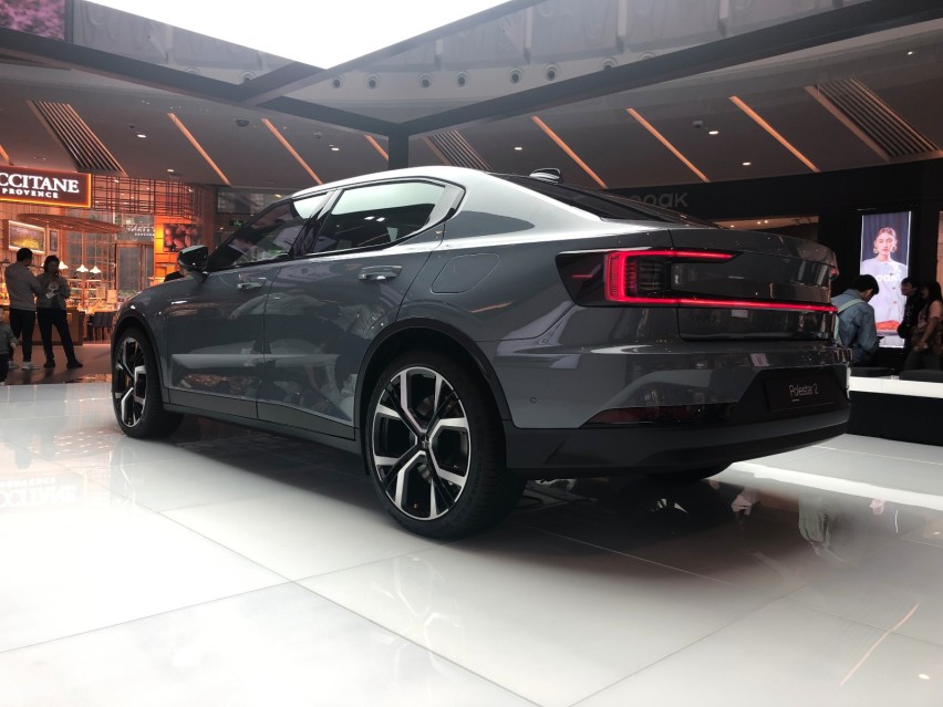 对标特斯拉S？看看Polestar 2怎么说！