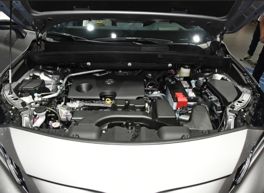 丰田推出全新中型SUV，造型神似雷克萨斯，油耗4.5L，价格不算贵