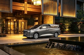 定位豪华中大型MPV 极狐问道V9开启预售 补贴价21.99万起