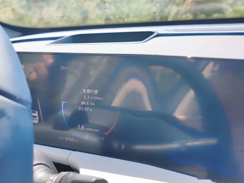 百公里油耗低至5.3L，河西走廊试驾第二代CS75 PLUS