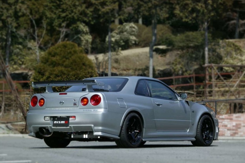 GTR R35不光是超跑杀手，更振兴了身陷泥潭的日产？