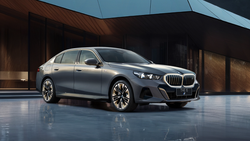油电齐发，全新BMW 5系长轴距版强势登陆