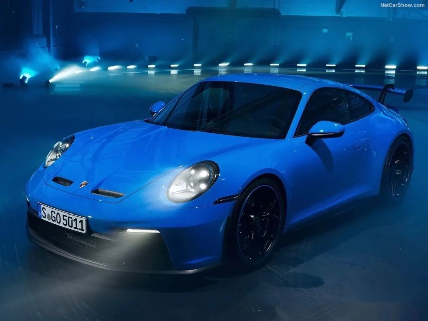 M4 CSL和911 GT3跑到奔驰主场赛道对决，数据对比！