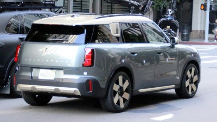 MINI COUNTRYMAN无伪装谍照曝光