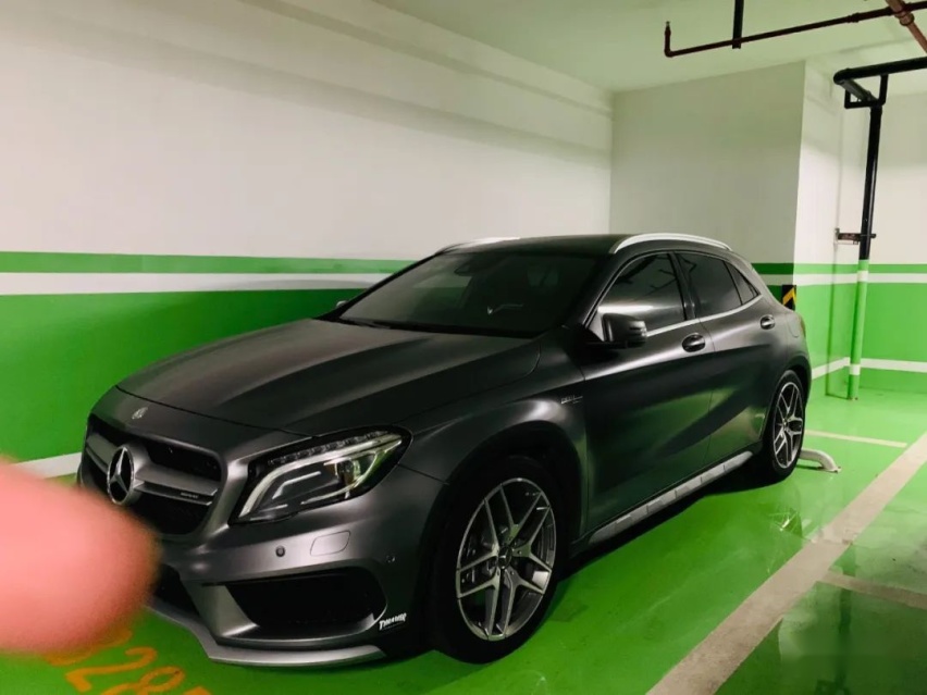 忽悠母亲买了辆奔驰GLA45 AMG，我将它改出了